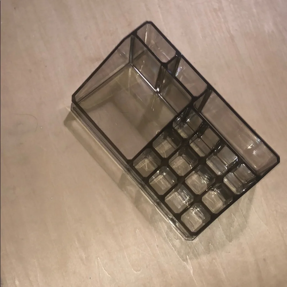 Makeup/jewelry organizer with 12-lipstick slots